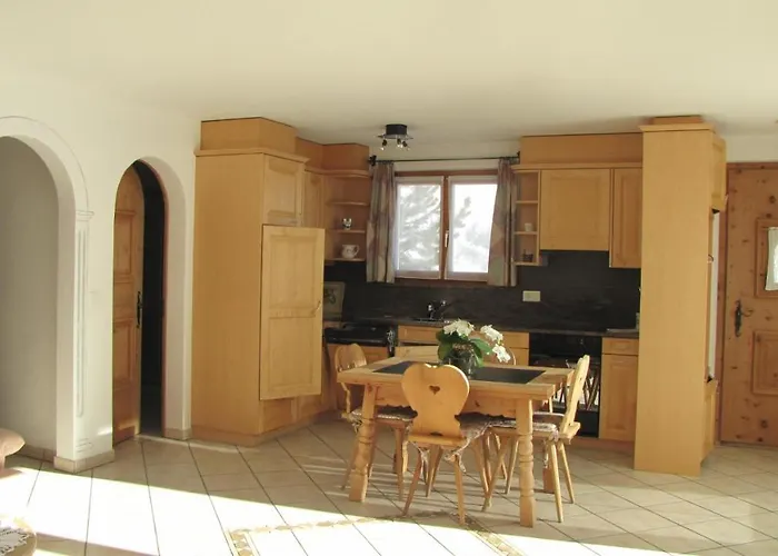 Chesa Ovelin Appartement Pontresina
